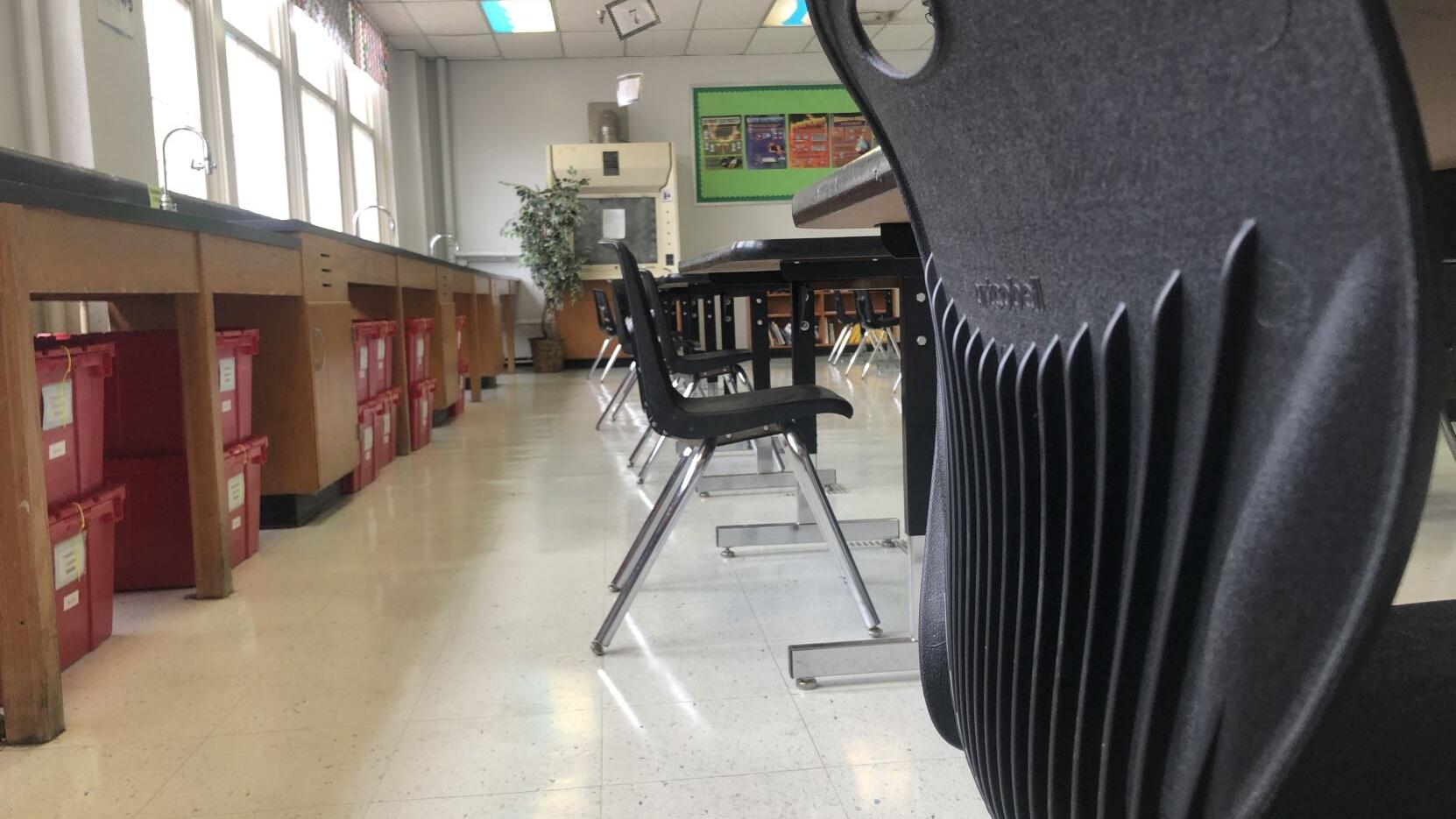 MEYZEEK MIDDLE CLASSROOM